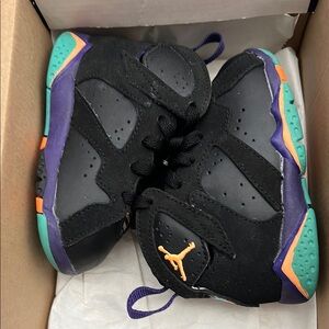 Nike Black and Orange Sneakers High-Top Design